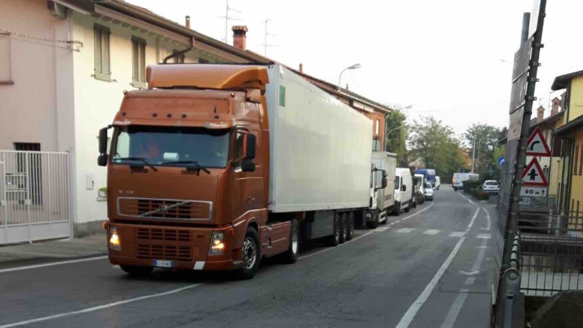 Divieto al transito autocarri con massa superiore a 35 t interno del centro abitato di Pagazzano BG
