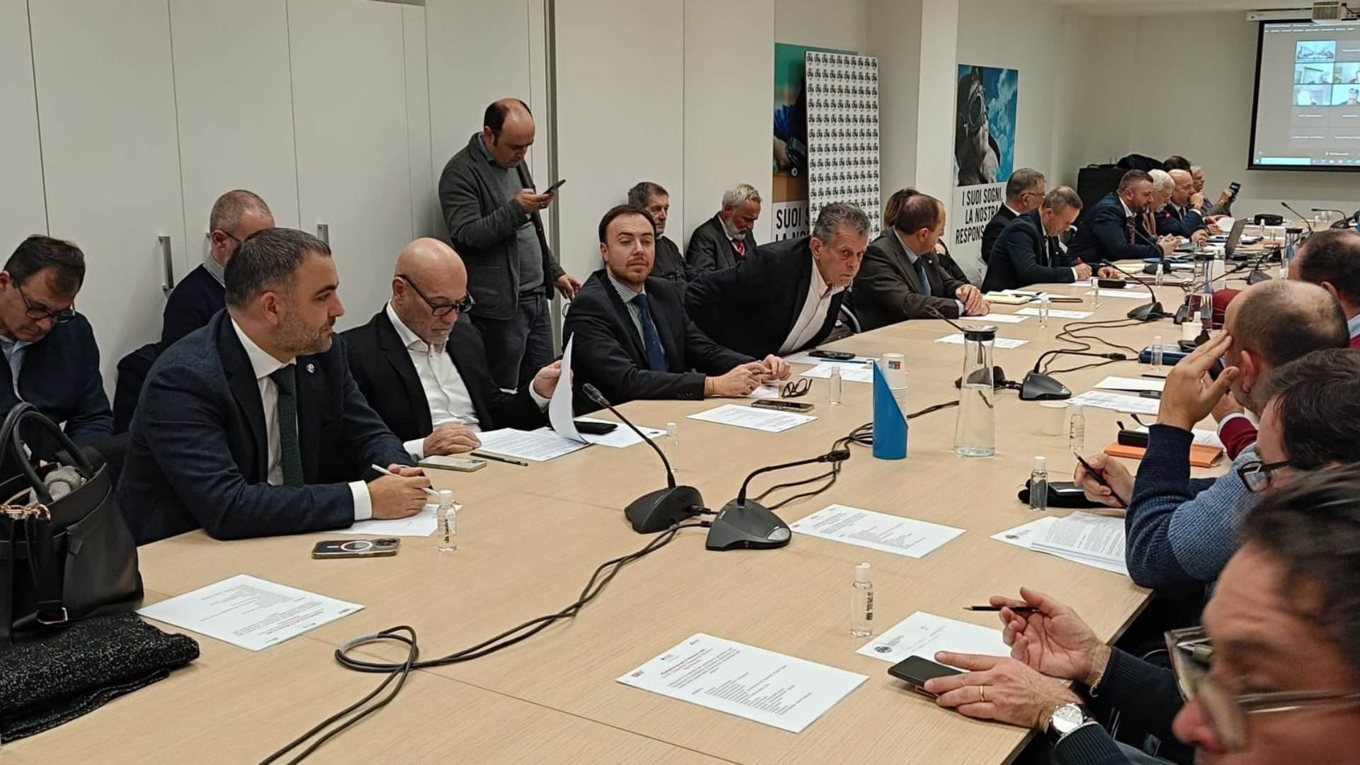 Aperti i lavori per il rinnovo del CCNL Trasporto Logistica e Spedizioni