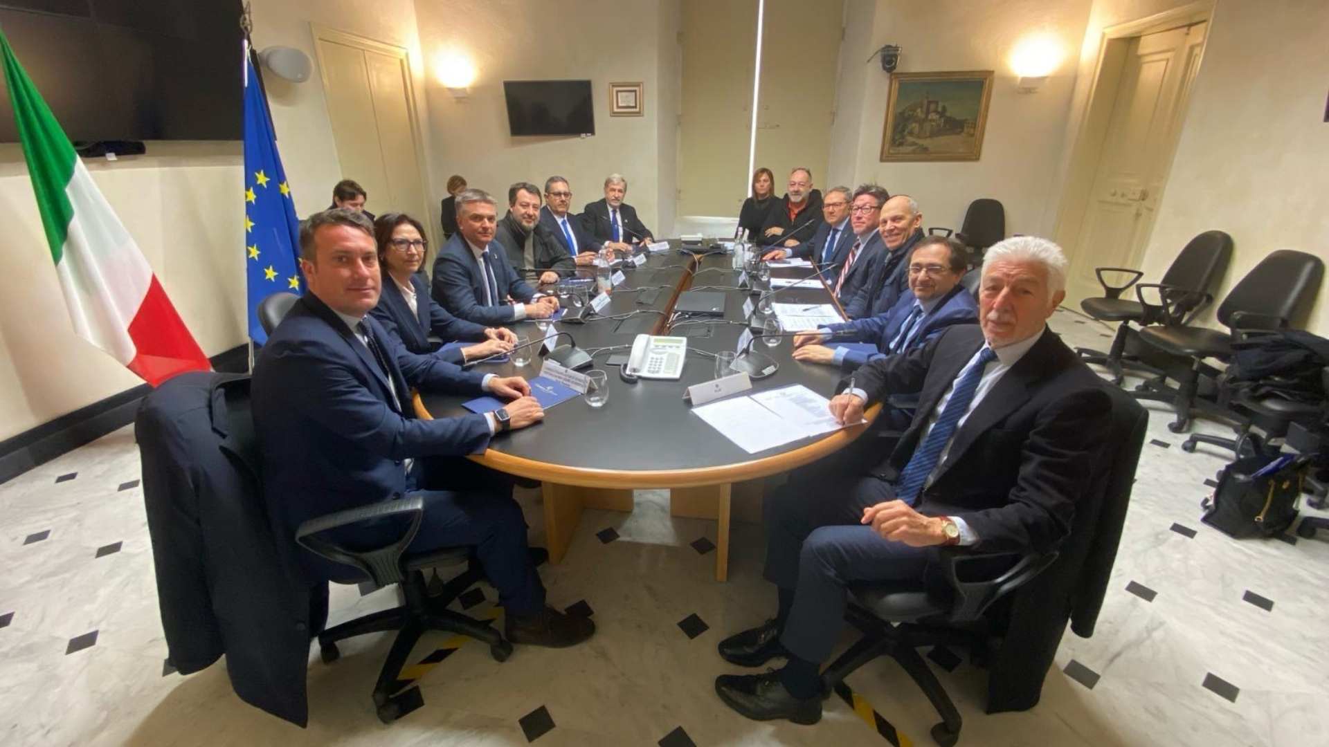 Autotrasporto dal ministro Salvini Luce verde per lautoparco di Genova