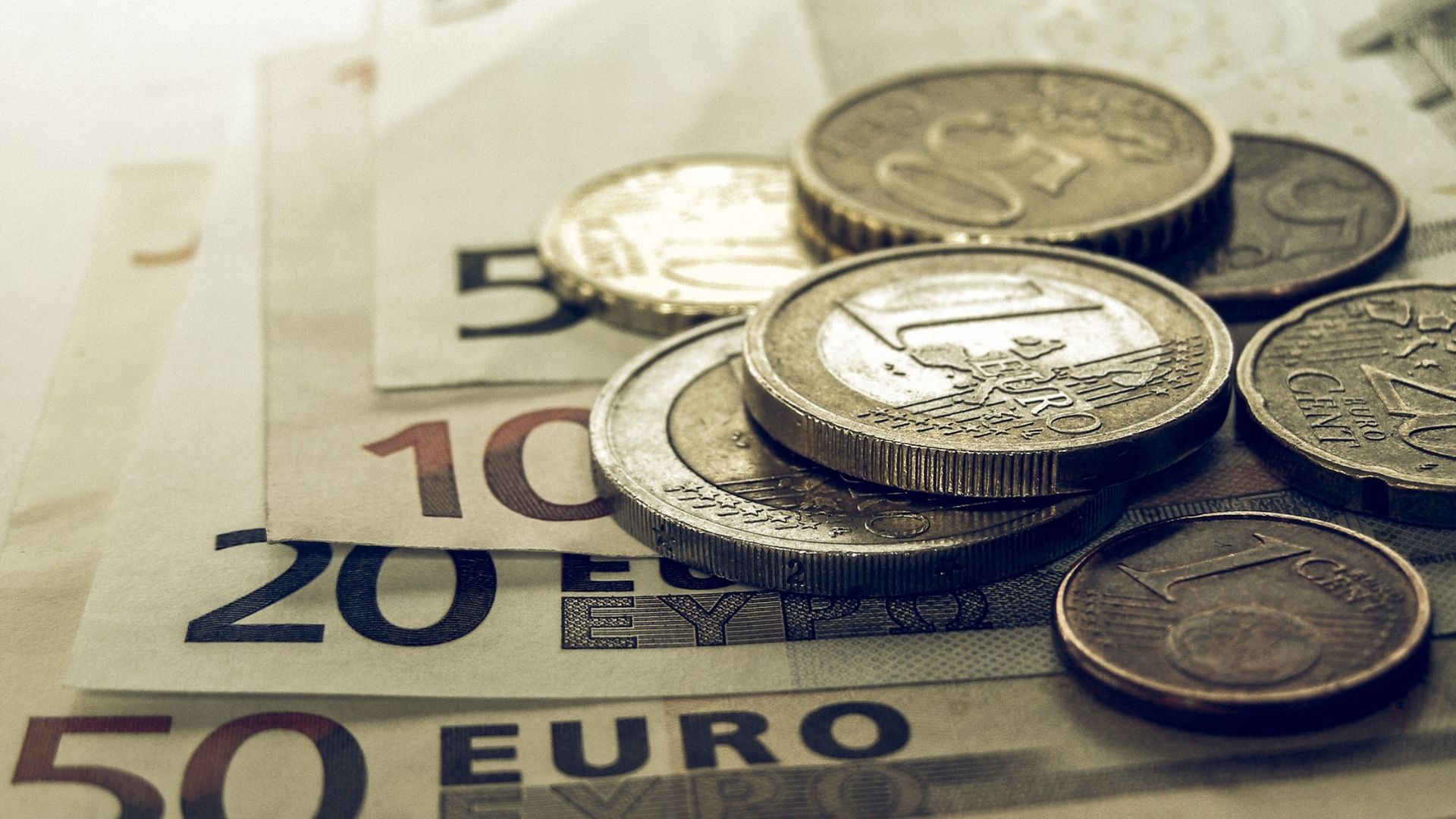 Contributi per rinnovo parco veicolare. Scadenza rendicontazione al 20 maggio 2021.