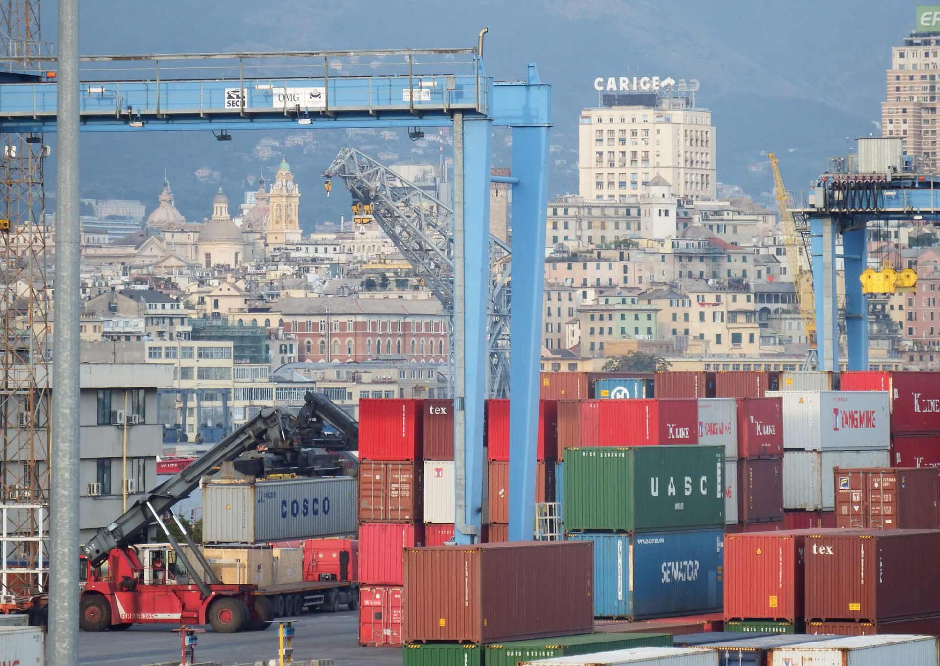 Genova porto 1920x1360 001 small v2