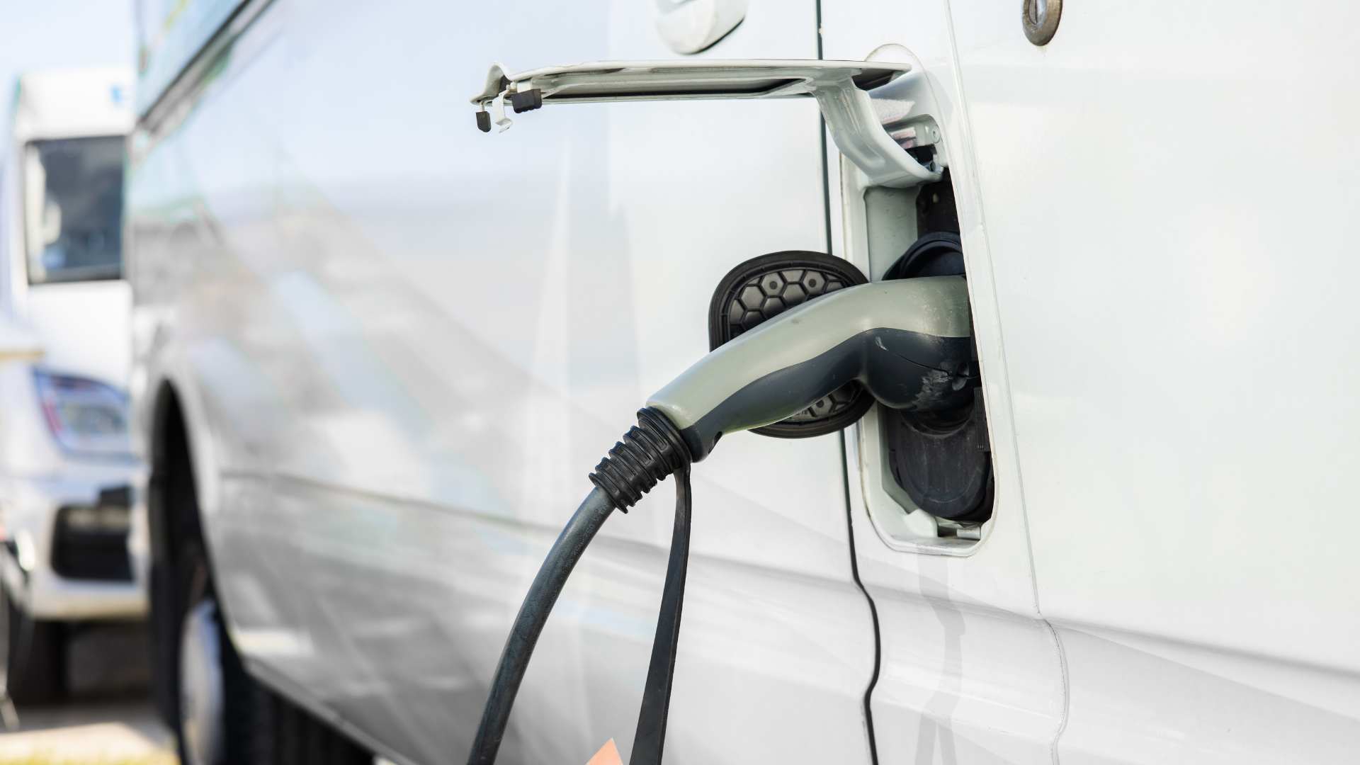 Incentivi a fondo perduto per lacquisto di veicoli leggeri. Decreto MASE 8 agosto 2025