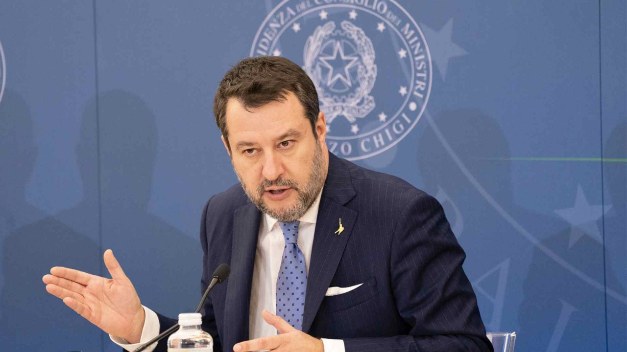 Matteo Salvini v2 FillWzEyODAsNzIwXQ