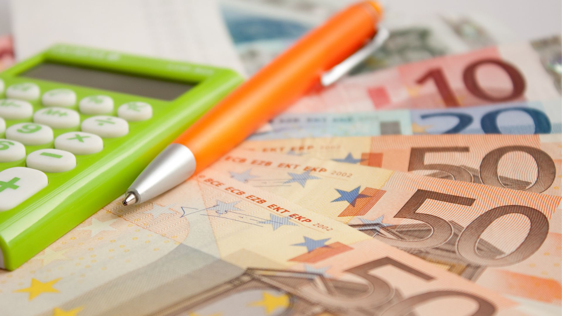 Misure urgenti per il contenimento dei costi dellenergia elettrica e del gas naturale per il terzo trimestre 2022 e per garantire la liquidita delle imprese che effettuano stoccaggio di gas naturale