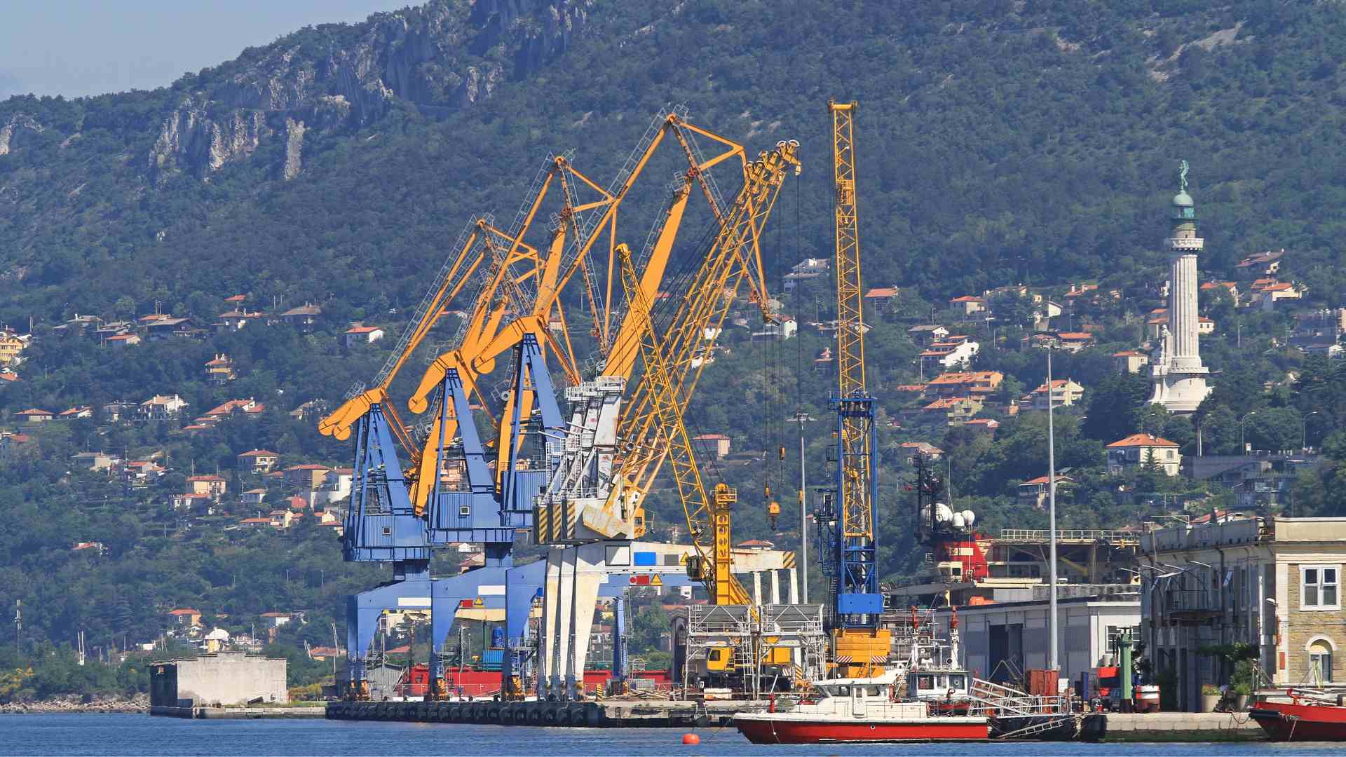 Porto di Trieste nuovo regolamento per lAutotrasporto internazionale di merci inerente la digitalizzazione dei permessi