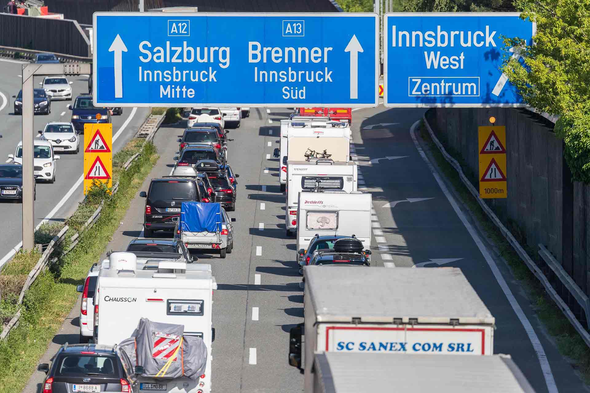 oesterreich tirol autobahn ferien stau brenner small v4
