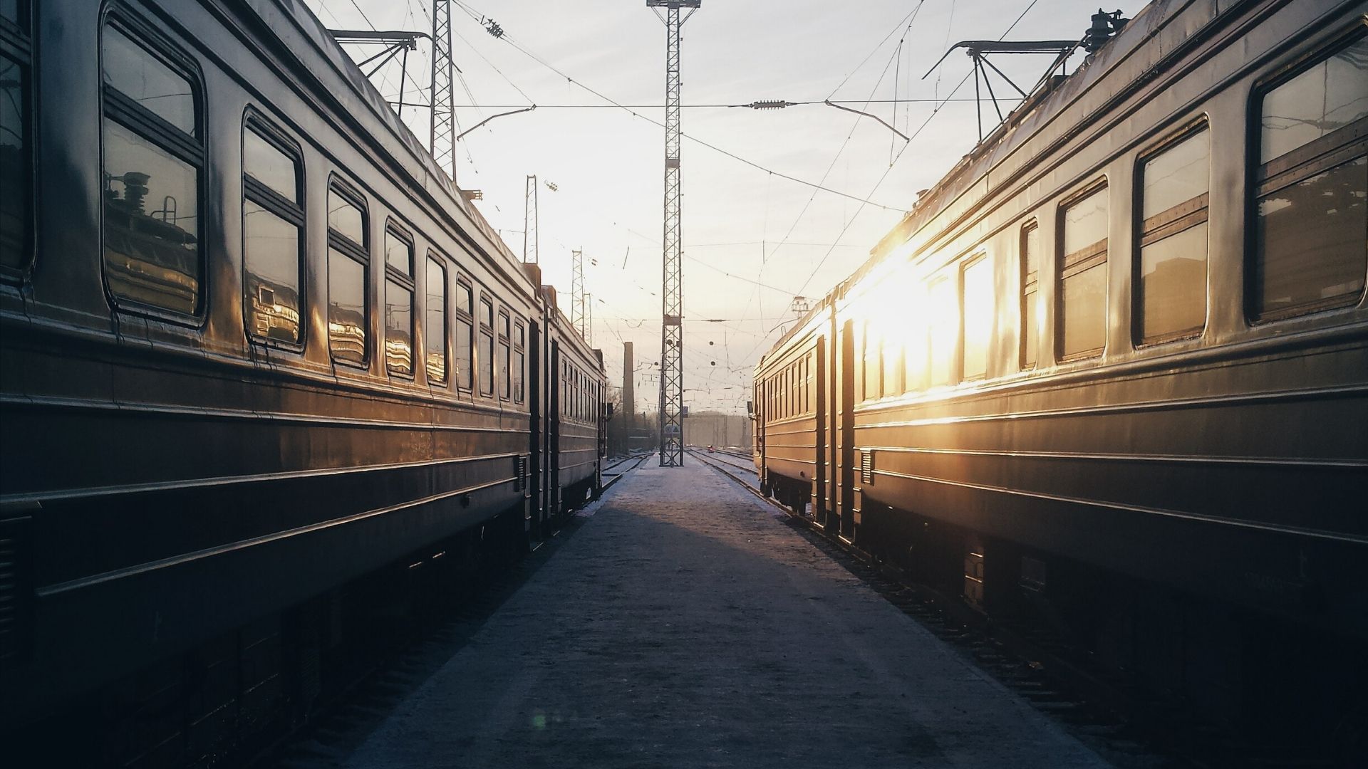 servizi di trasporto ai aereo ferroviario e di persone