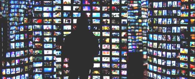 televisione 6751 675x275 inverted luminosa